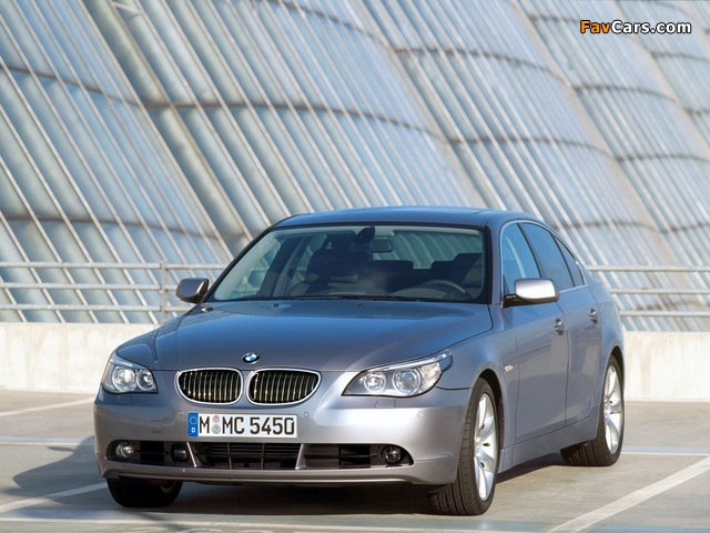 BMW 545i Sedan (E60) 2003–05 images (640 x 480)