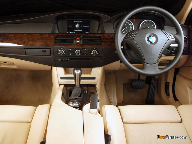 BMW 530d Sedan ZA-spec (E60) 2003–07 images (640 x 480)