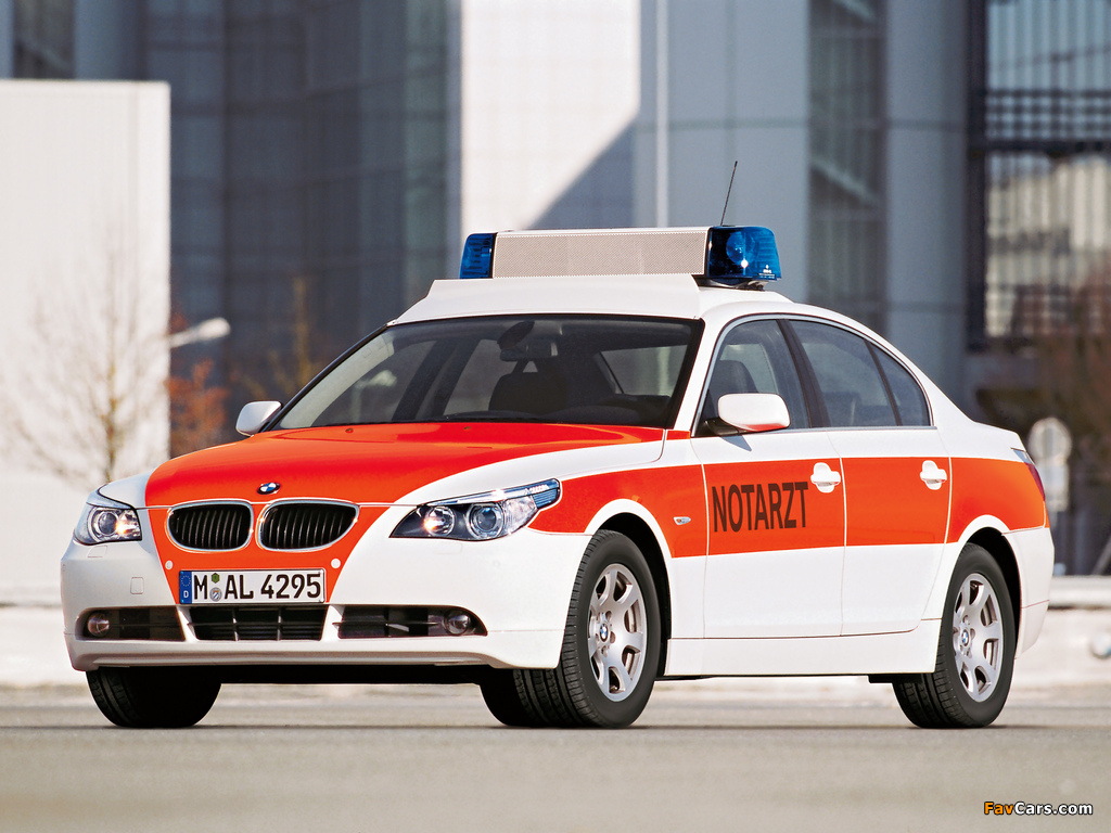 BMW 5 Series Sedan Notarzt (E60) 2003–07 photos (1024 x 768)