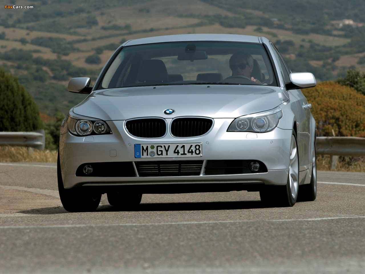 BMW 5 Series Sedan (E60) 2003–07 photos (1280 x 960)