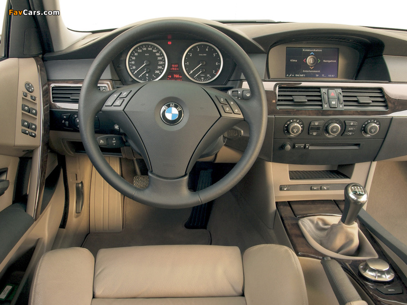 BMW 5 Series Sedan (E60) 2003–07 pictures (800 x 600)