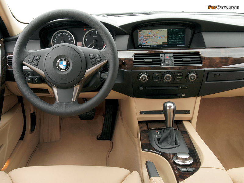 BMW 530d Touring (E61) 2004–07 pictures (800 x 600)