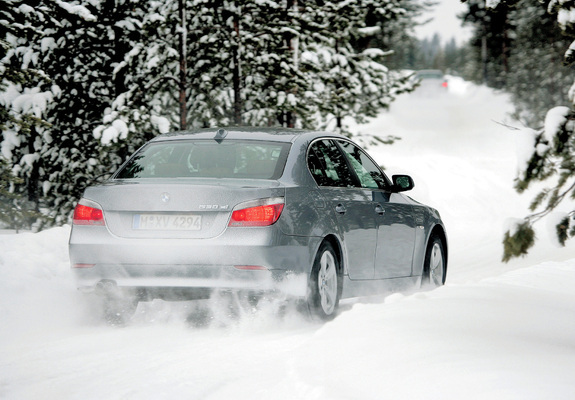 BMW 530xi Sedan (E60) 2005–07 images