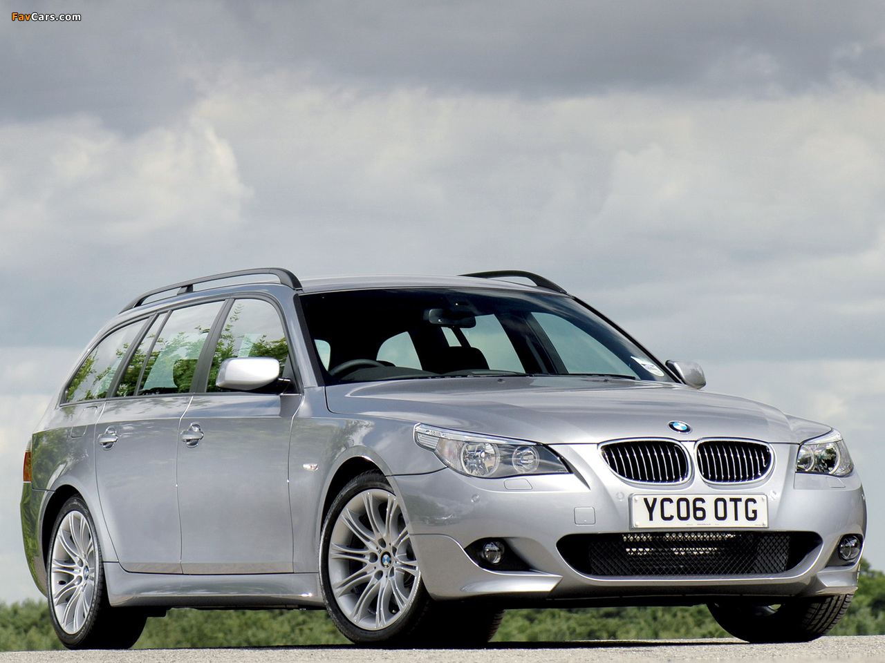 BMW 530d Touring M Sports Package UK-spec (E61) 2005 wallpapers (1280 x 960)