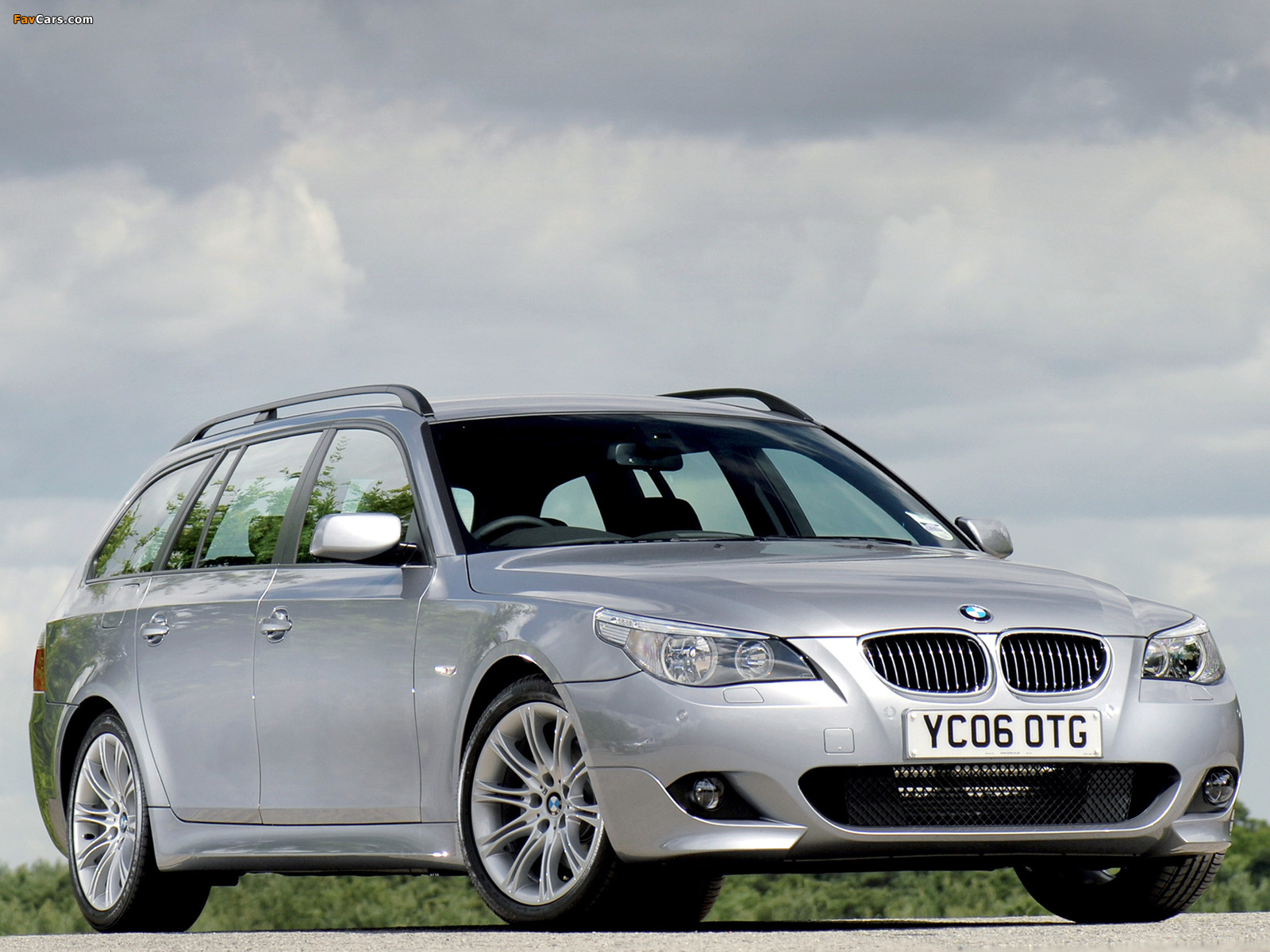 BMW 530d Touring M Sports Package UK-spec (E61) 2005 wallpapers (1600 x 1200)