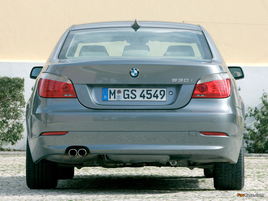 BMW 530i Sedan (E60) 2007–10 images (1024 x 768)
