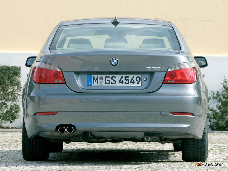 BMW 530i Sedan (E60) 2007–10 images (800 x 600)