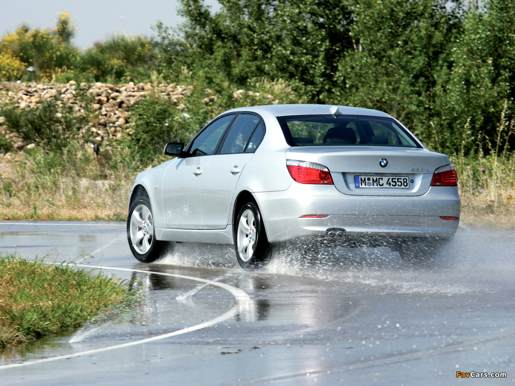 BMW 530xi Sedan (E60) 2007–10 images (1024 x 768)