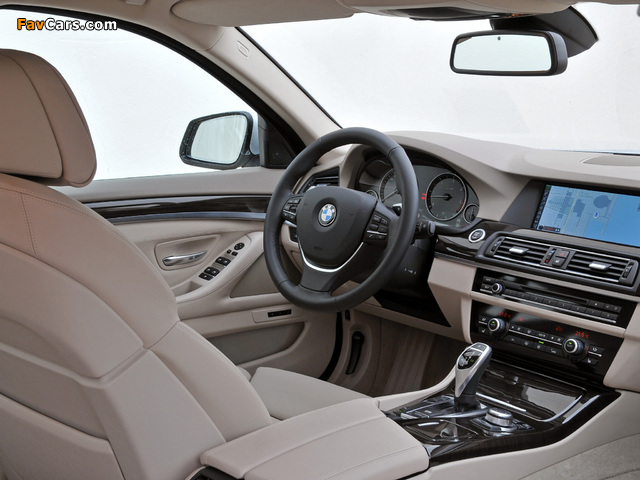 BMW 530d Sedan (F10) 2010–13 images (640 x 480)