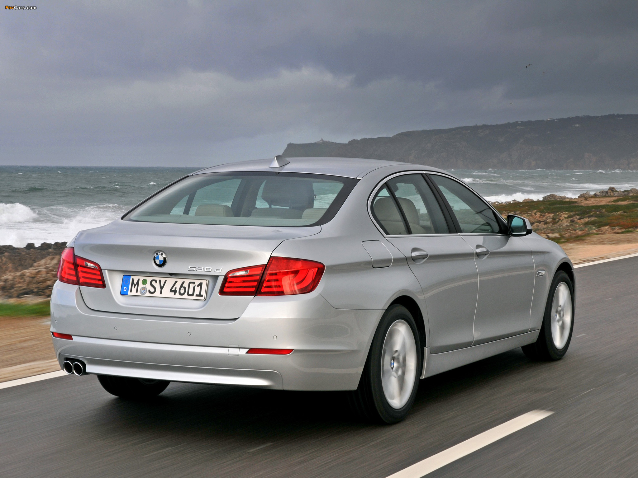 BMW 530d Sedan (F10) 2010–13 images (2048 x 1536)