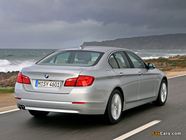 BMW 530d Sedan (F10) 2010–13 images (640 x 480)