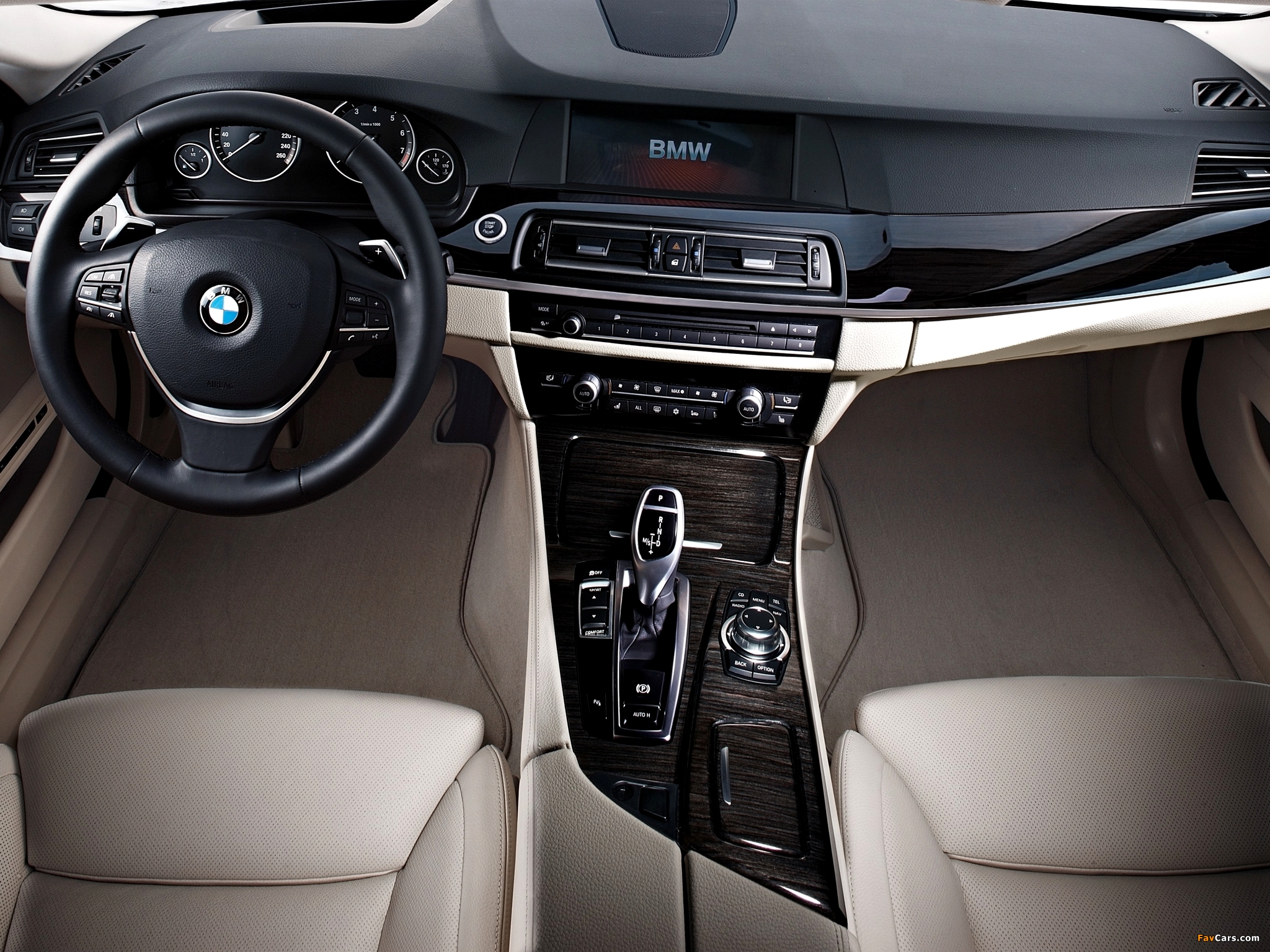 BMW 535i Sedan (F10) 2010–13 photos (2048 x 1536)