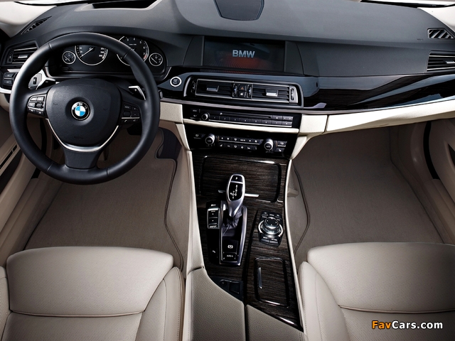 BMW 535i Sedan (F10) 2010–13 photos (640 x 480)