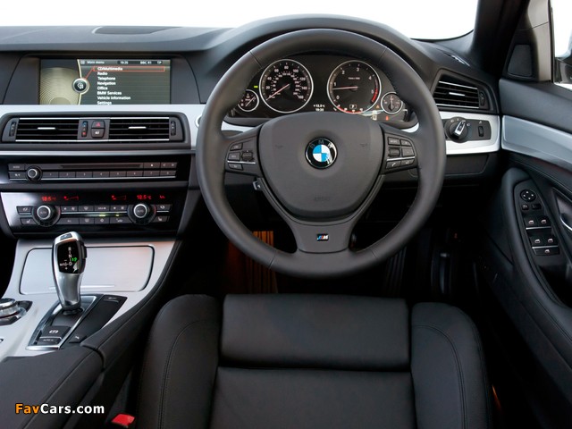 BMW 525d Touring M Sports Package UK-spec (F11) 2010 photos (640 x 480)