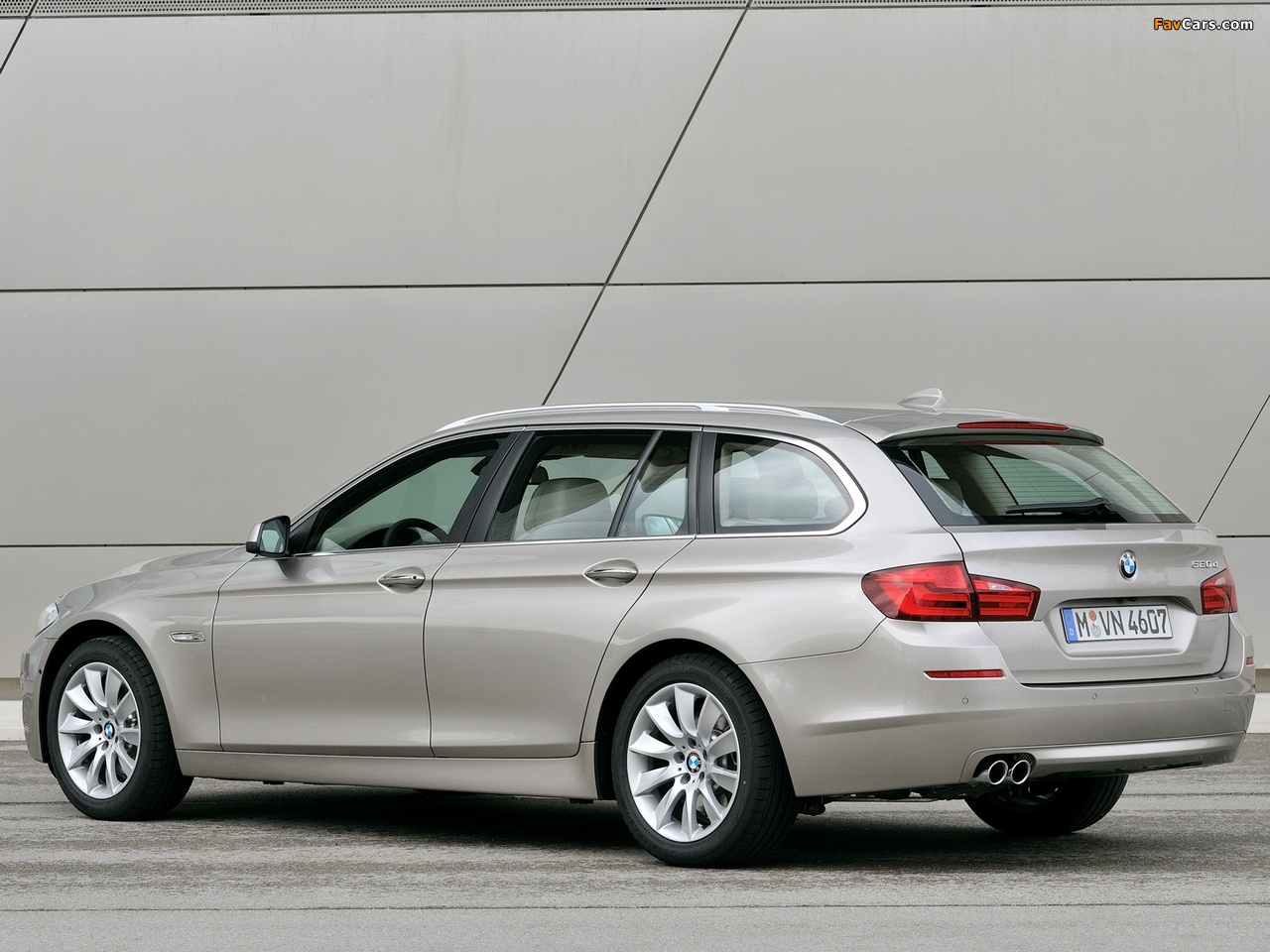 BMW 520d Touring (F11) 2010–13 photos (1280 x 960)