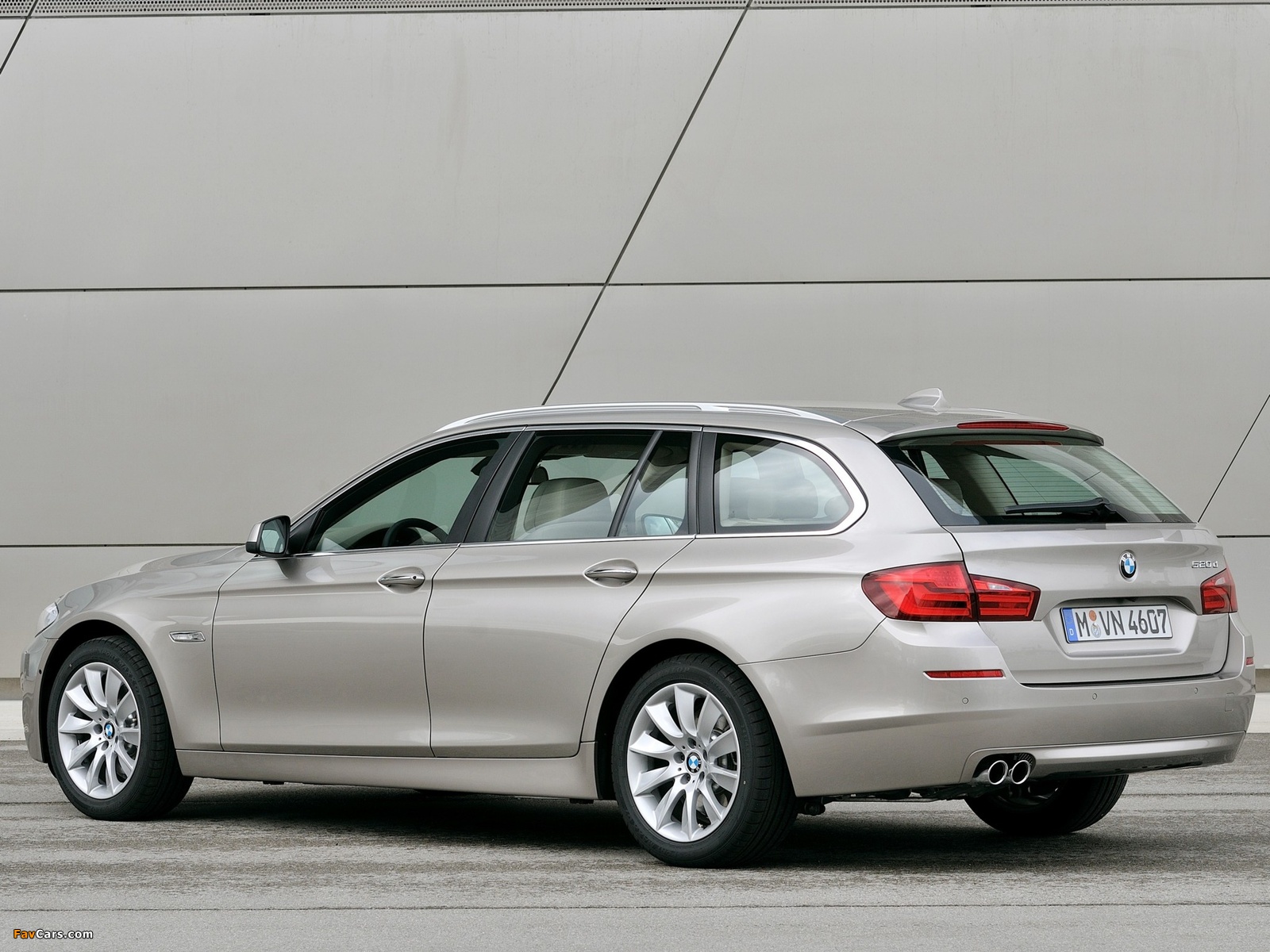 BMW 520d Touring (F11) 2010–13 photos (1600 x 1200)