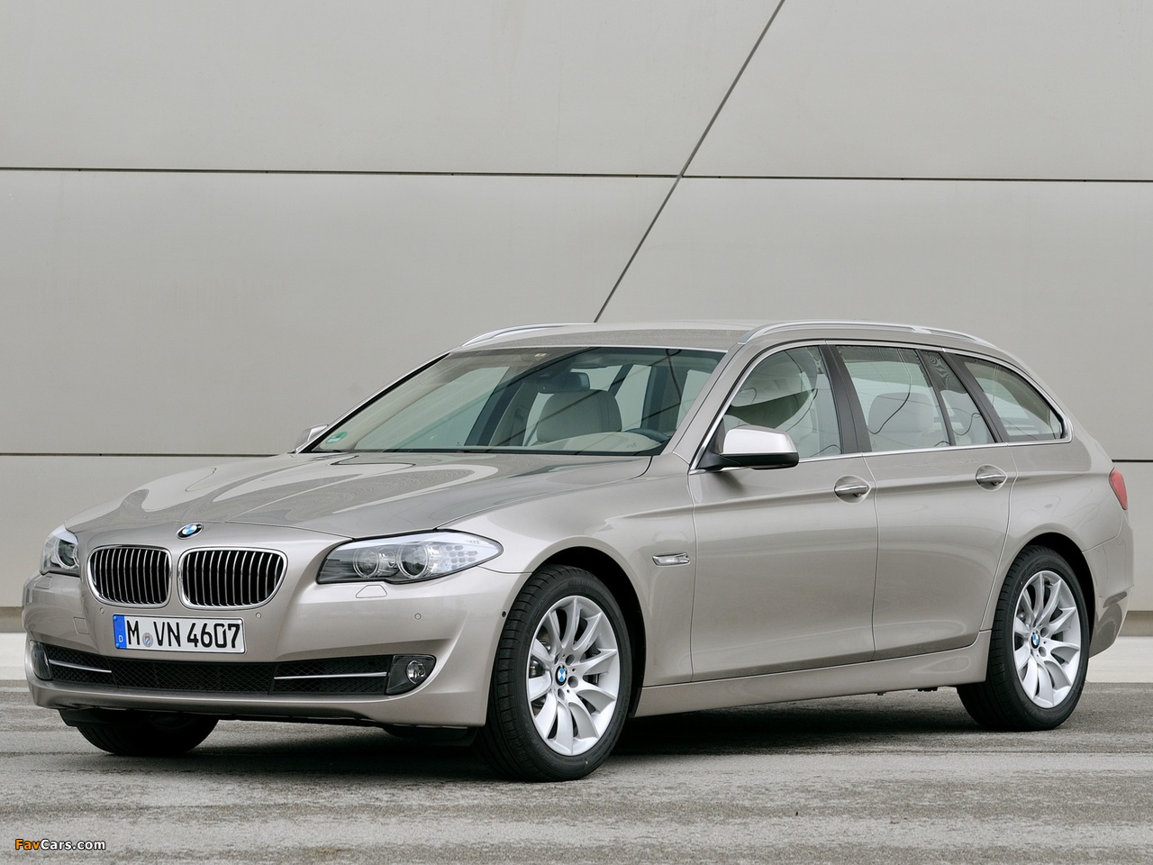 BMW 520d Touring (F11) 2010–13 pictures (1280 x 960)
