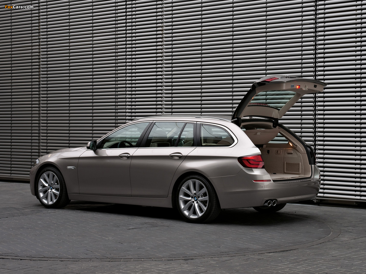 BMW 520d Touring (F11) 2010–13 pictures (1280 x 960)