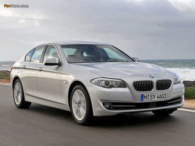 BMW 530d Sedan (F10) 2010–13 pictures (800 x 600)