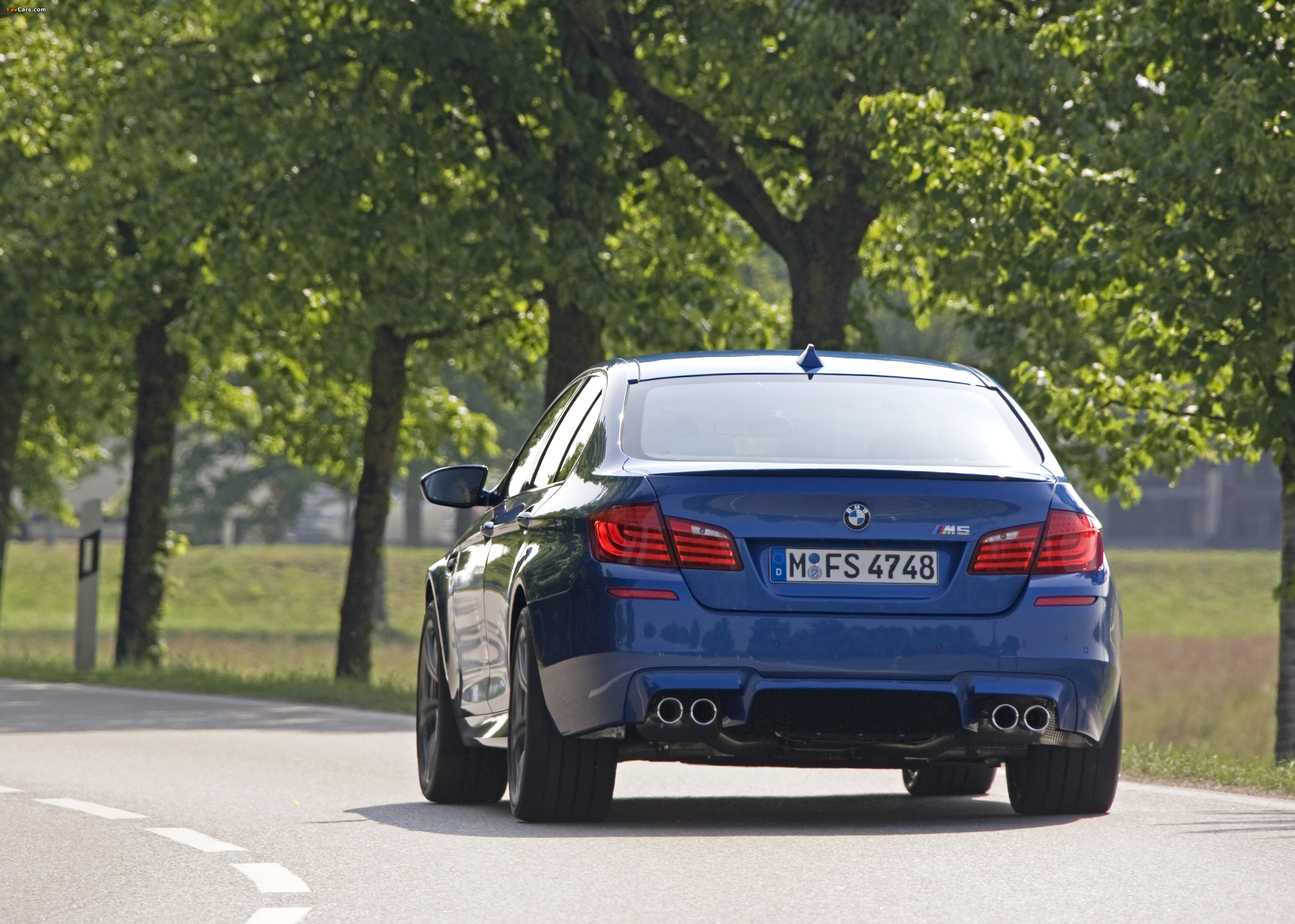 BMW M5 (F10) 2011–13 images (3307 x 2362)