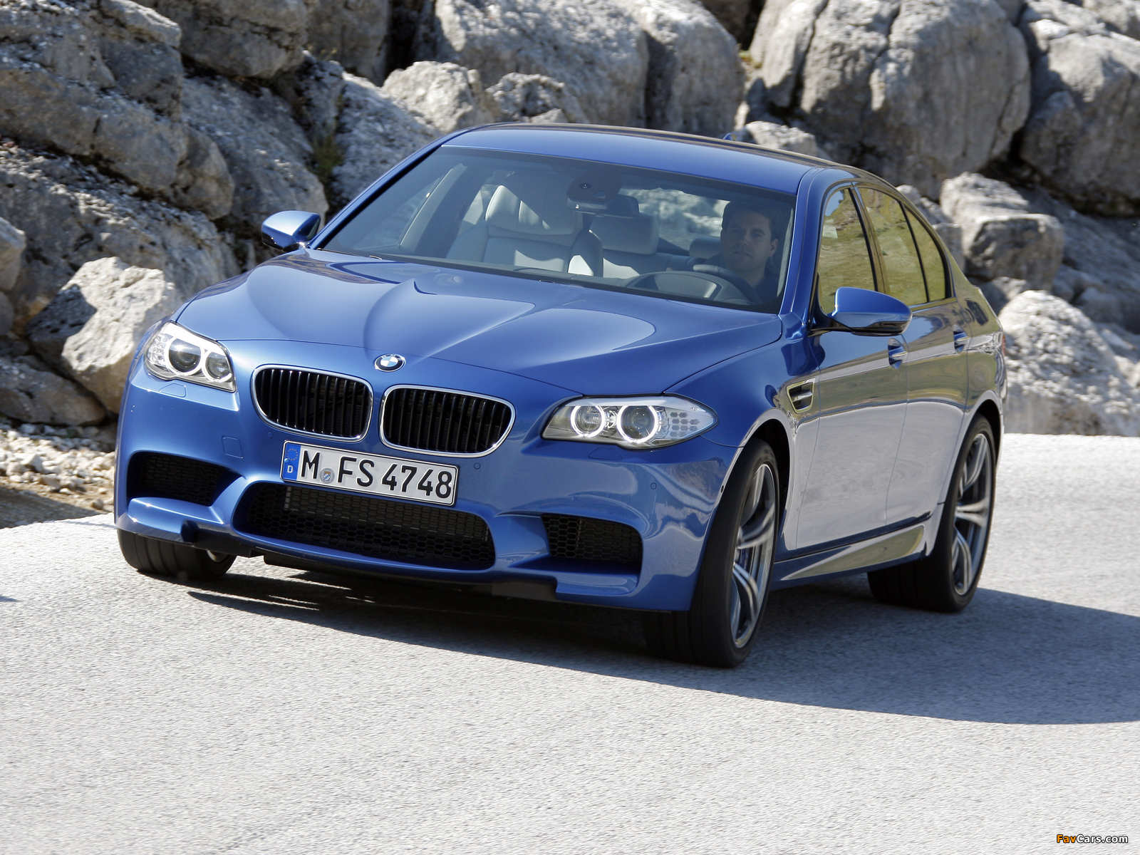 BMW M5 (F10) 2011–13 images (1600 x 1200)