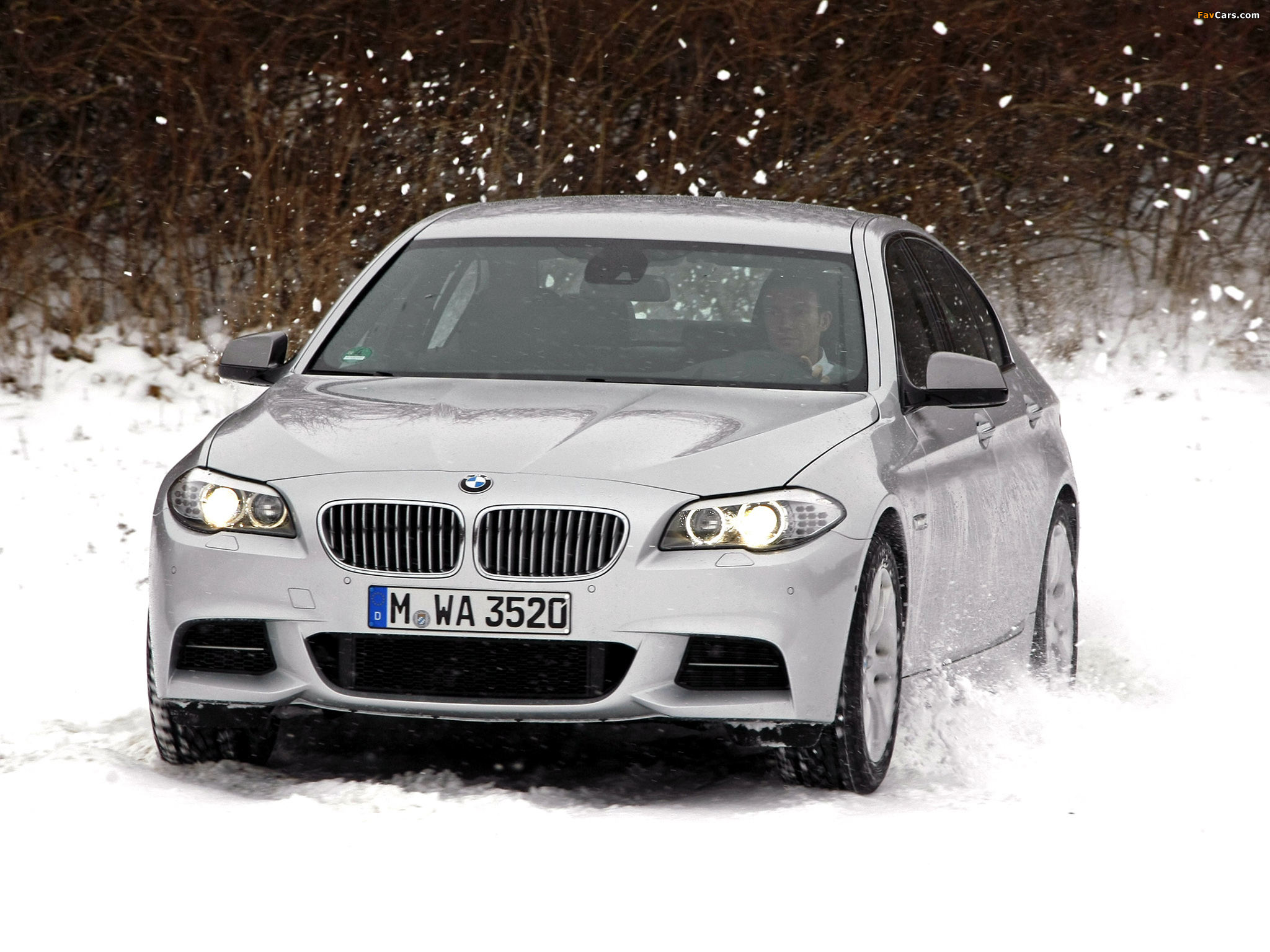 BMW M550d xDrive Sedan (F10) 2012 pictures (2048 x 1536)