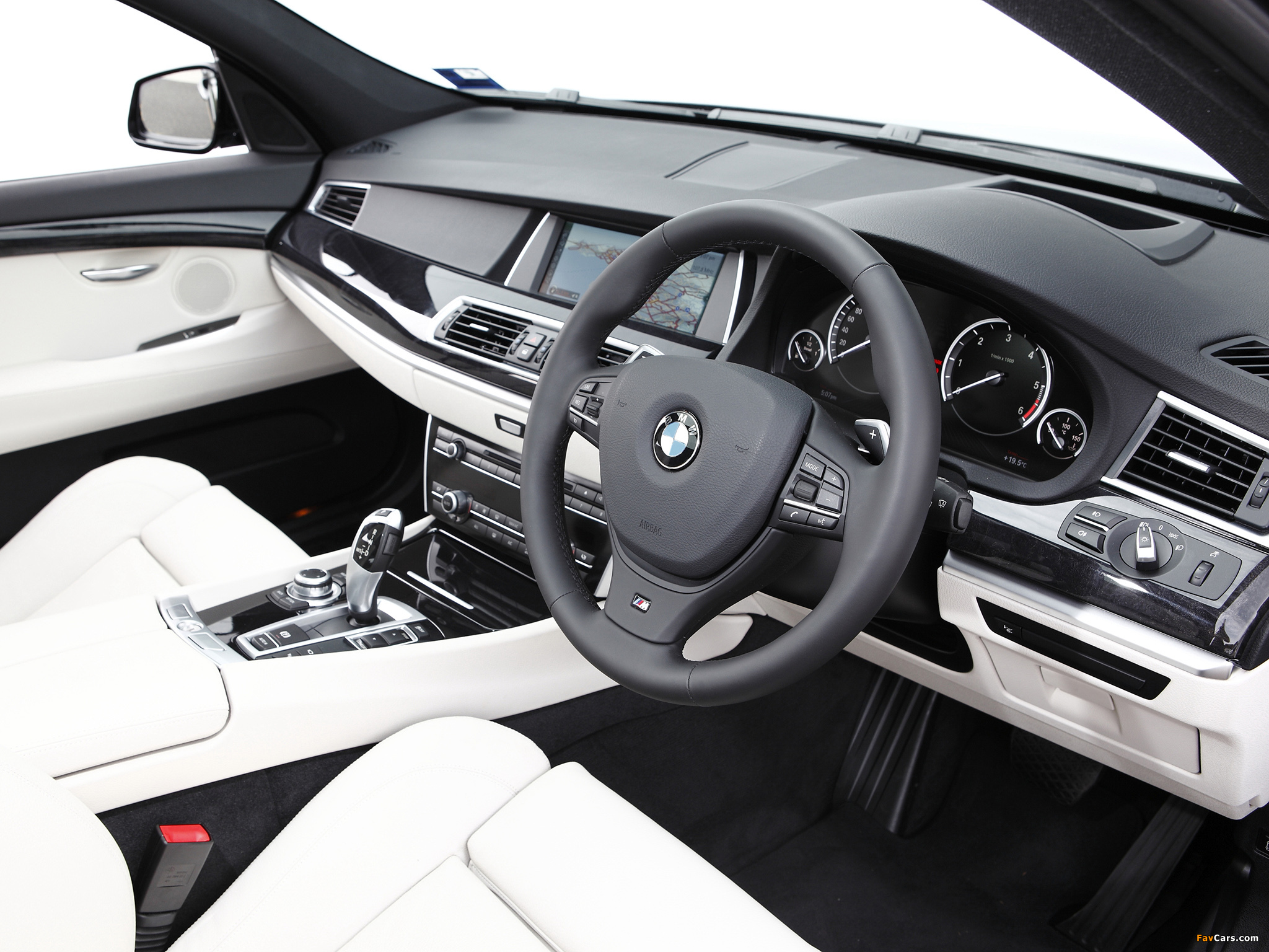 BMW 520d Gran Turismo M Sport Package AU-spec (F07) 2012–13 pictures (2048 x 1536)