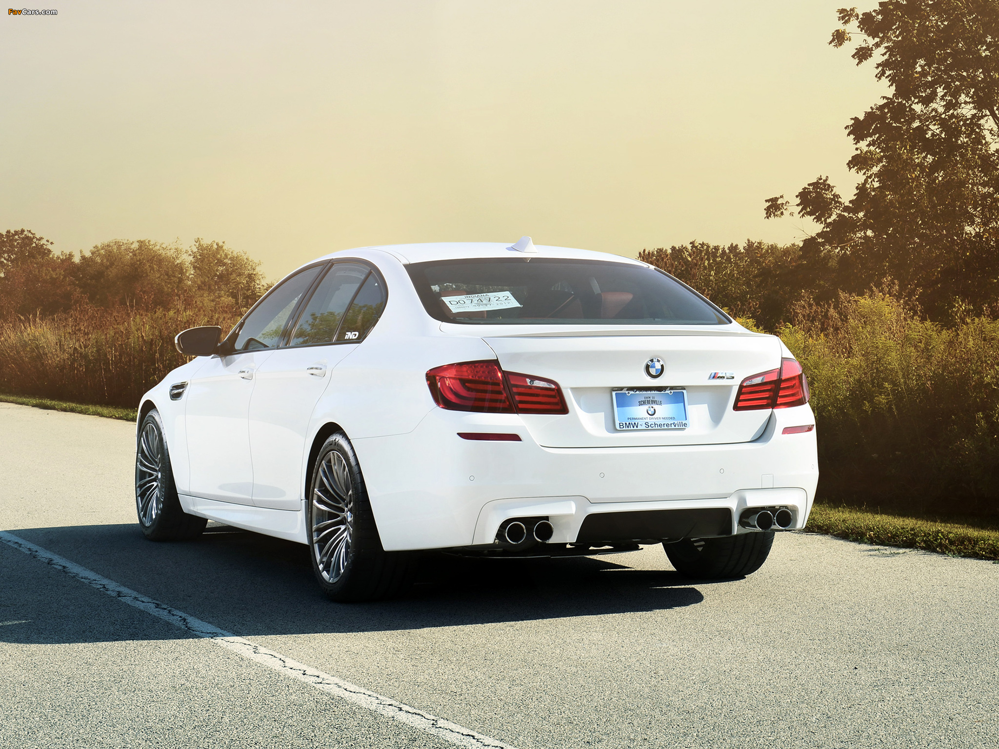 IND BMW M5 (F10) 2012 wallpapers (2048 x 1536)
