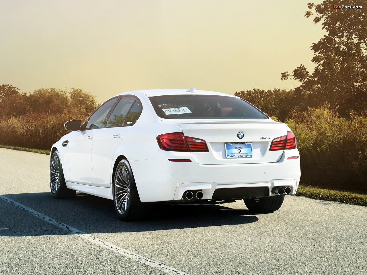 IND BMW M5 (F10) 2012 wallpapers (1280 x 960)