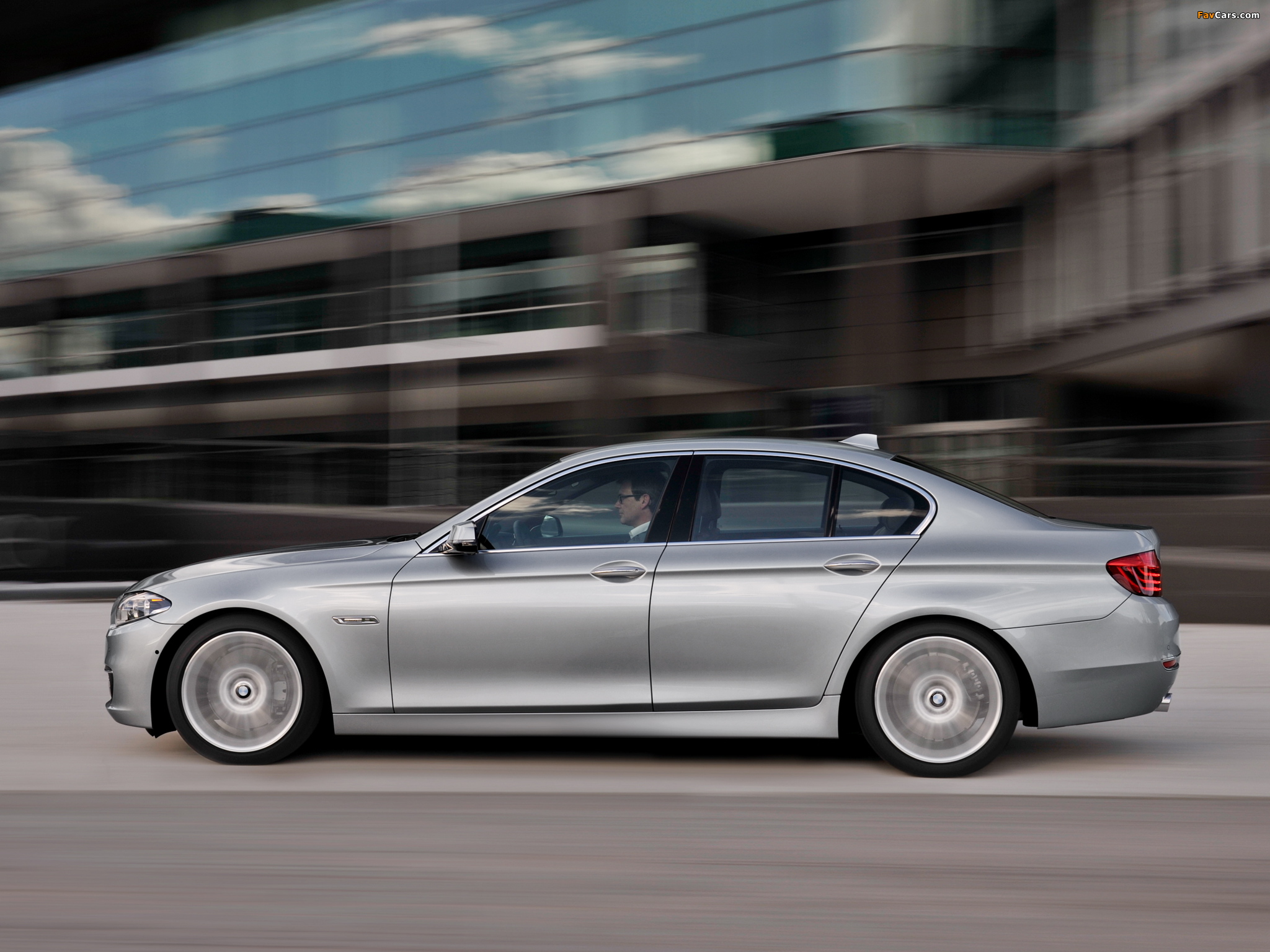 BMW 535i Sedan Luxury Line (F10) 2013 images (2048 x 1536)