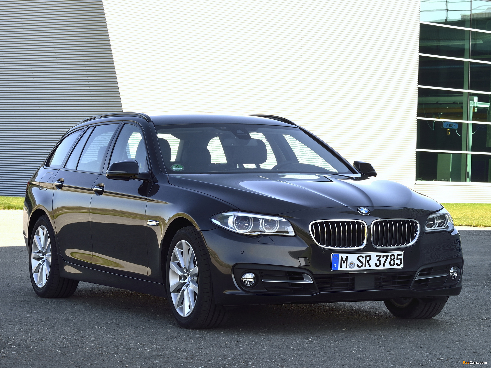 BMW 520d Touring (F11) 2013 images (2048 x 1536)