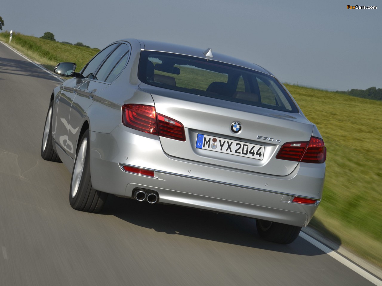 BMW 530d Sedan Luxury Line (F10) 2013 images (1280 x 960)
