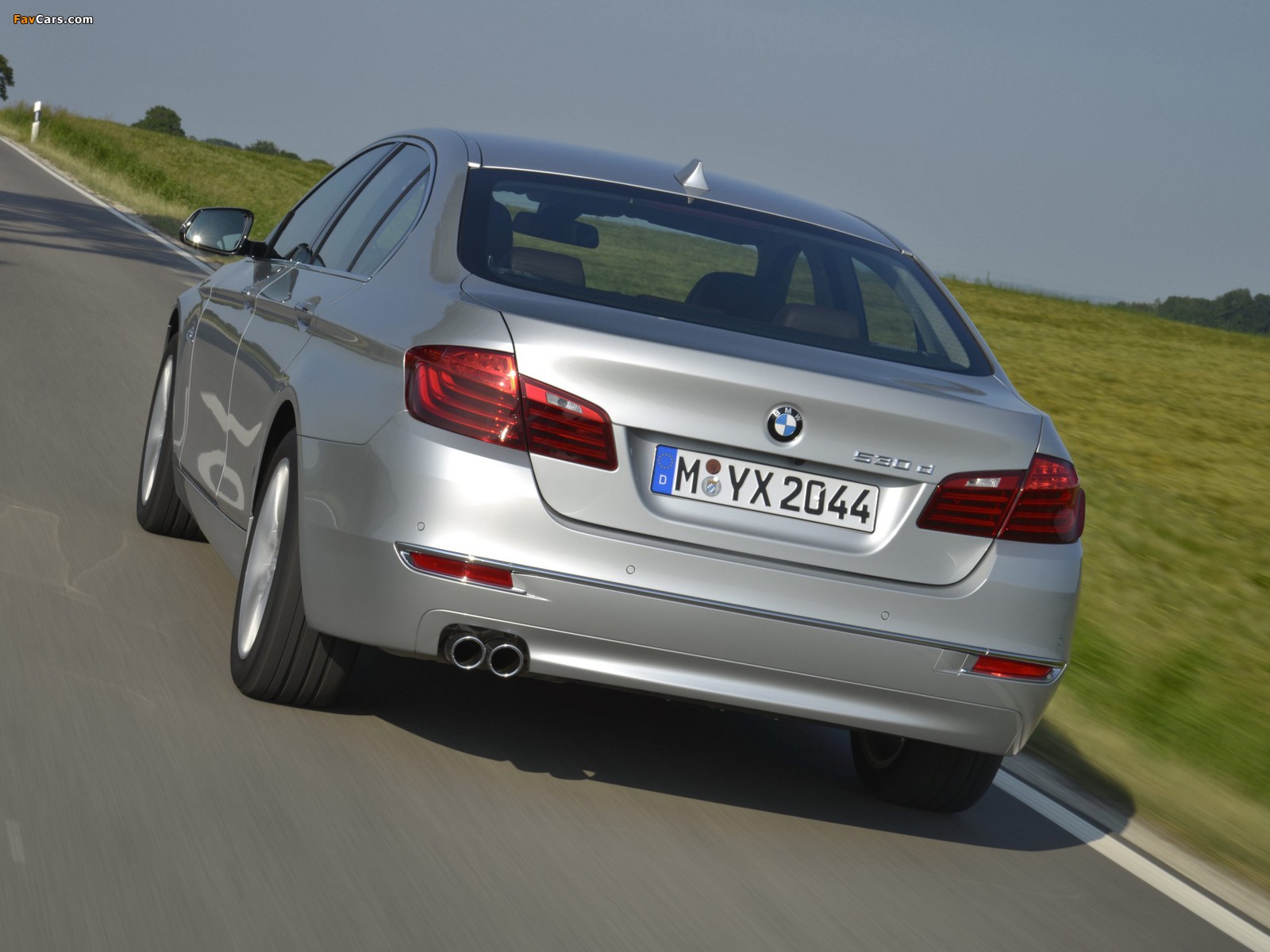 BMW 530d Sedan Luxury Line (F10) 2013 images (1600 x 1200)
