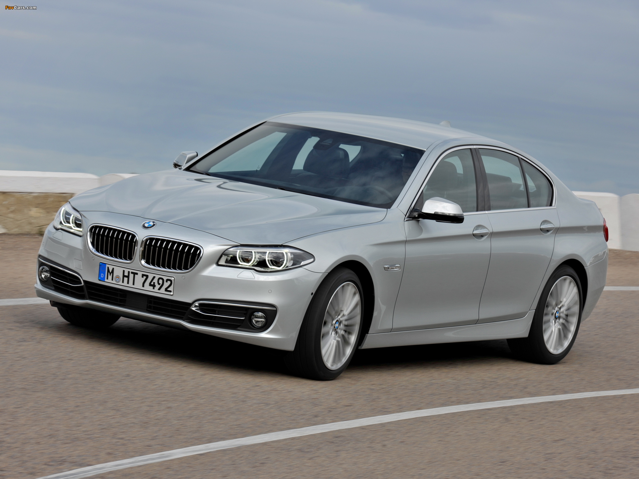 BMW 535i Sedan Luxury Line (F10) 2013 images (2048 x 1536)