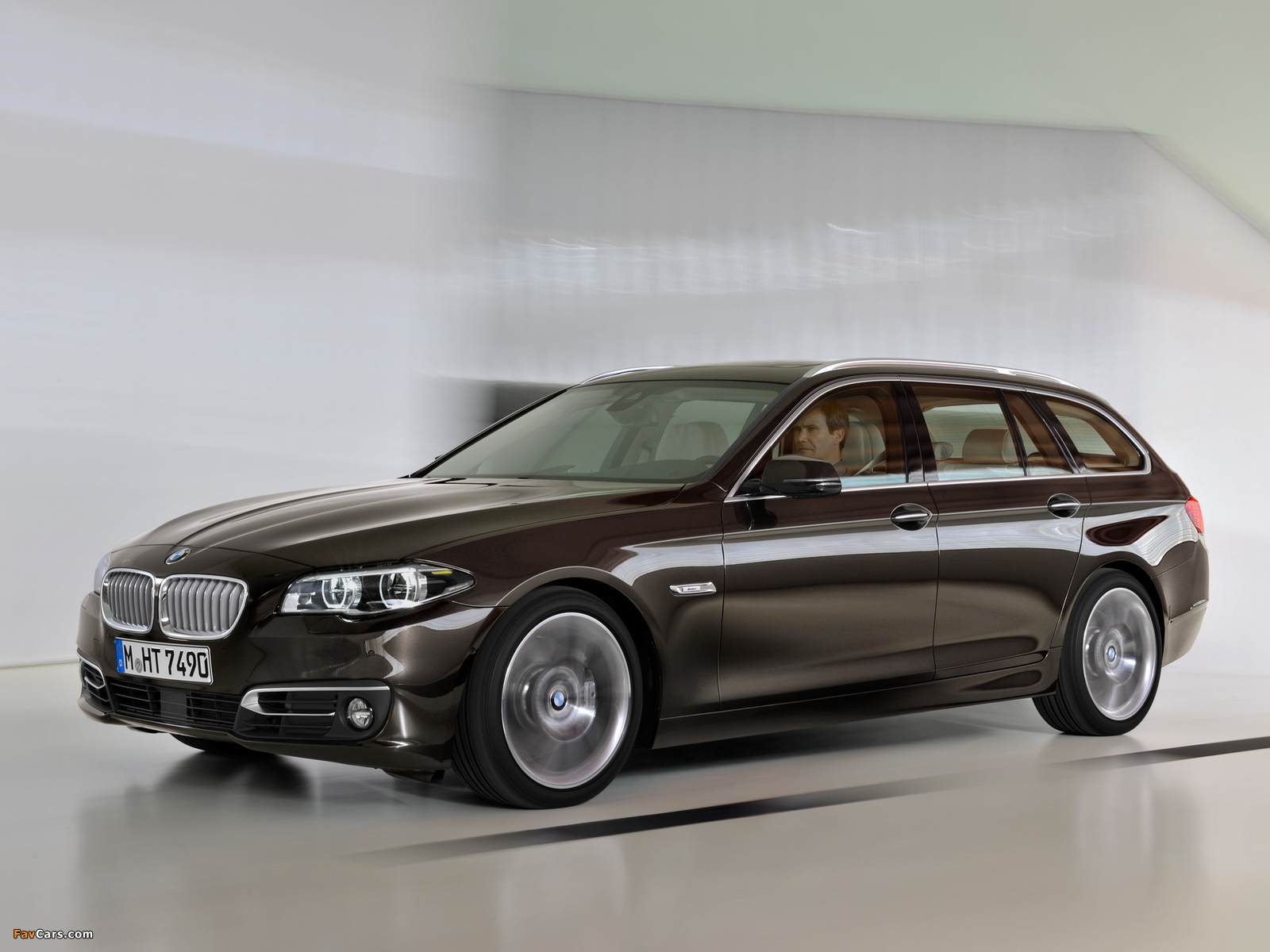 BMW 530d xDrive Touring Modern Line (F11) 2013 images (1600 x 1200)