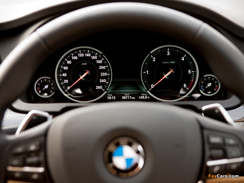 BMW 530d Gran Turismo Luxury Line ZA-spec (F07) 2013 photos (800 x 600)