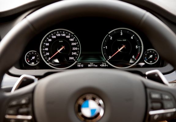 BMW 530d Gran Turismo Luxury Line ZA-spec (F07) 2013 photos