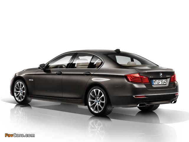 BMW 550i xDrive Sedan Modern Line (F10) 2013 pictures (640 x 480)