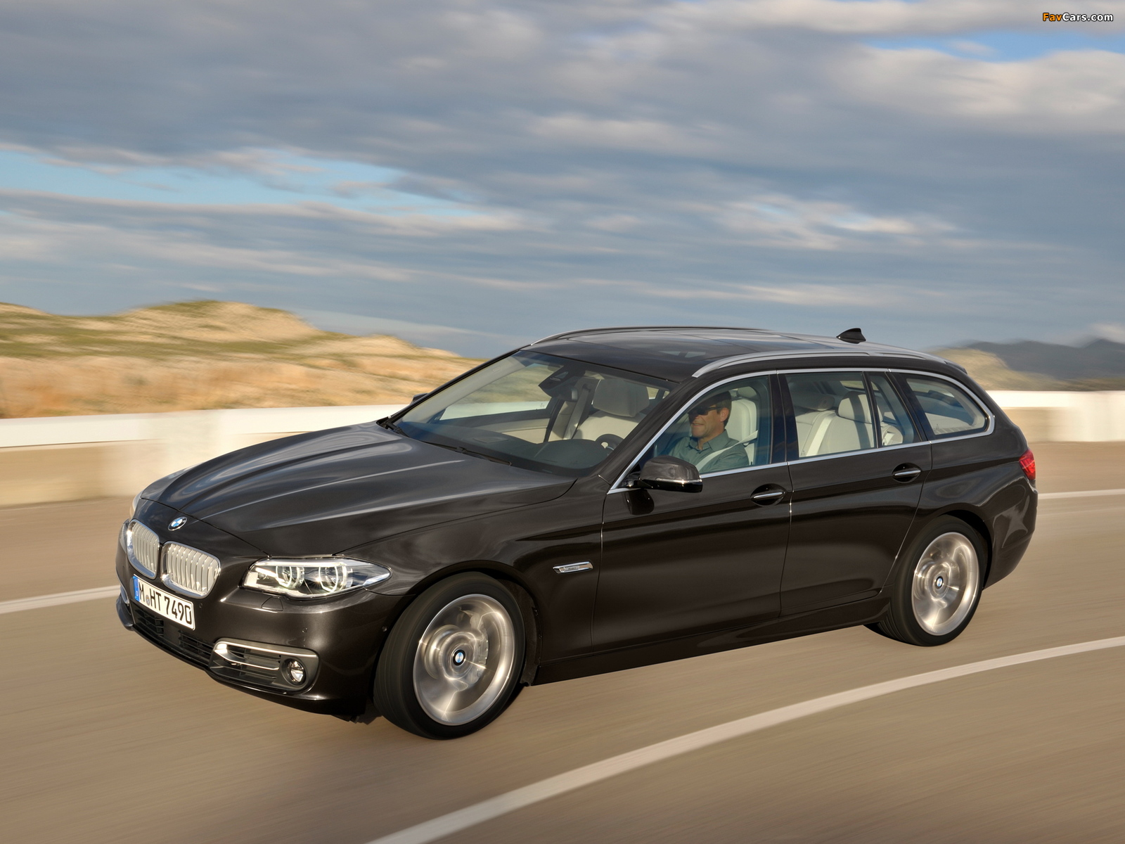 BMW 530d xDrive Touring Modern Line (F11) 2013 pictures (1600 x 1200)