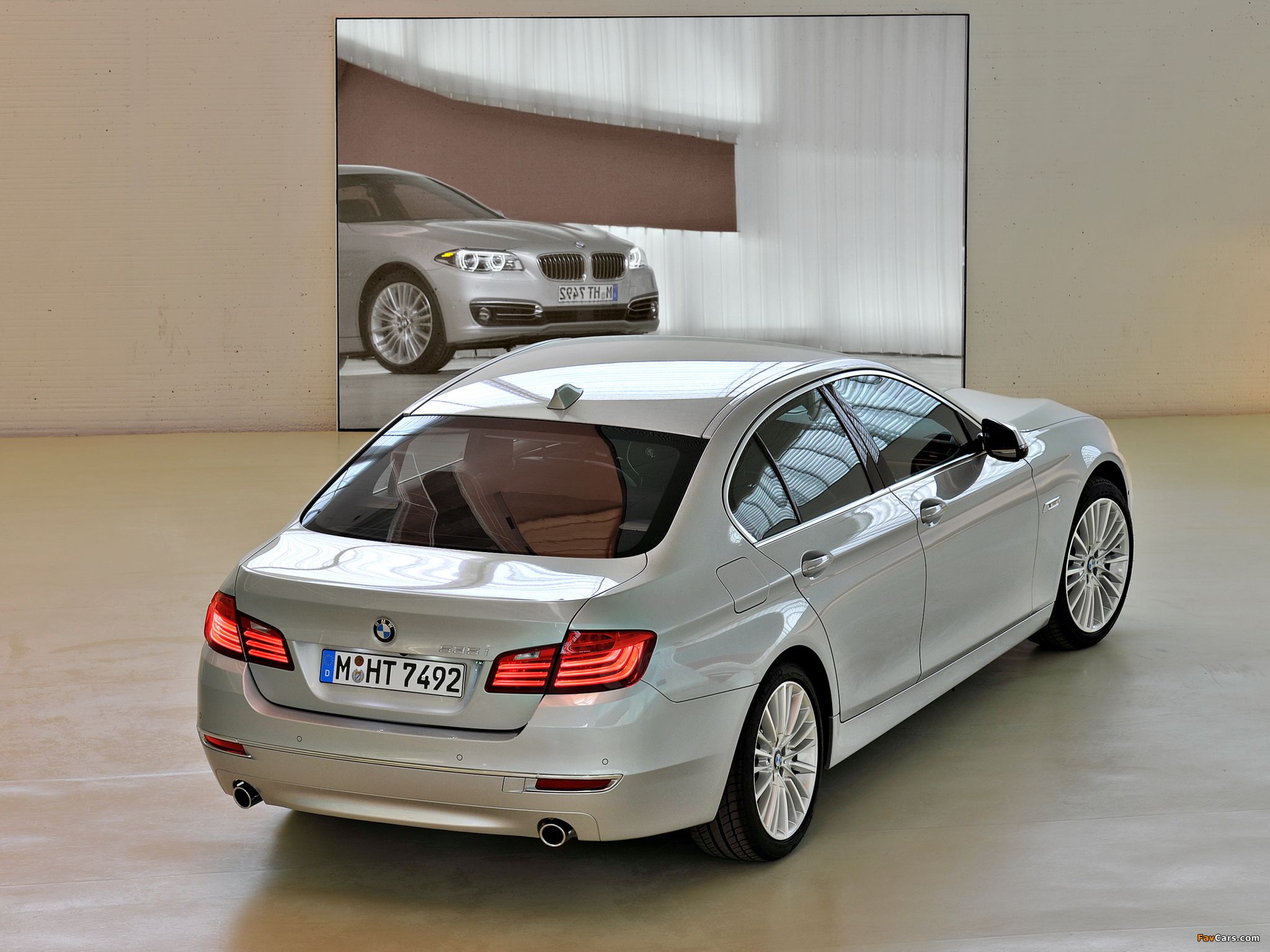BMW 535i Sedan Luxury Line (F10) 2013 pictures (2048 x 1536)