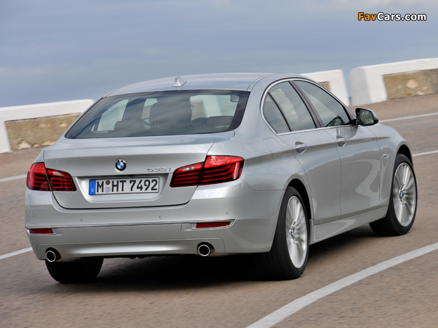 BMW 535i Sedan Luxury Line (F10) 2013 pictures (640 x 480)