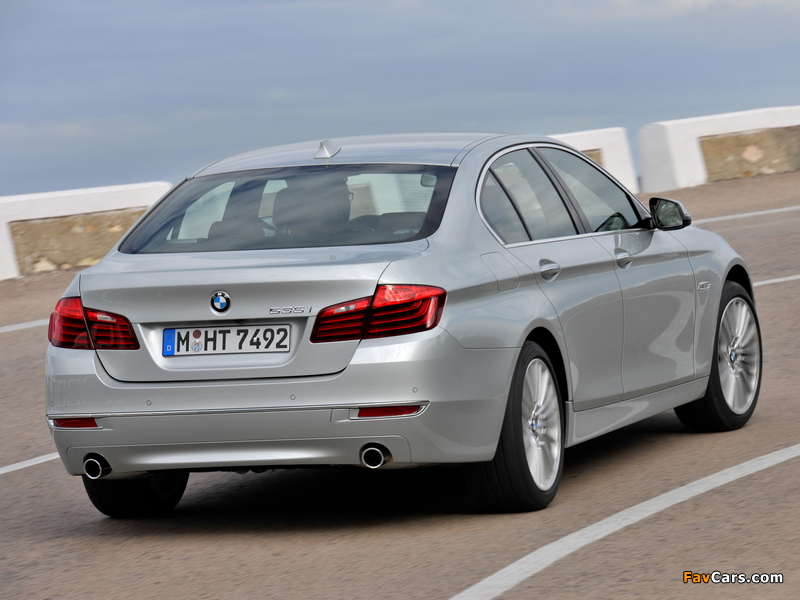 BMW 535i Sedan Luxury Line (F10) 2013 pictures (800 x 600)