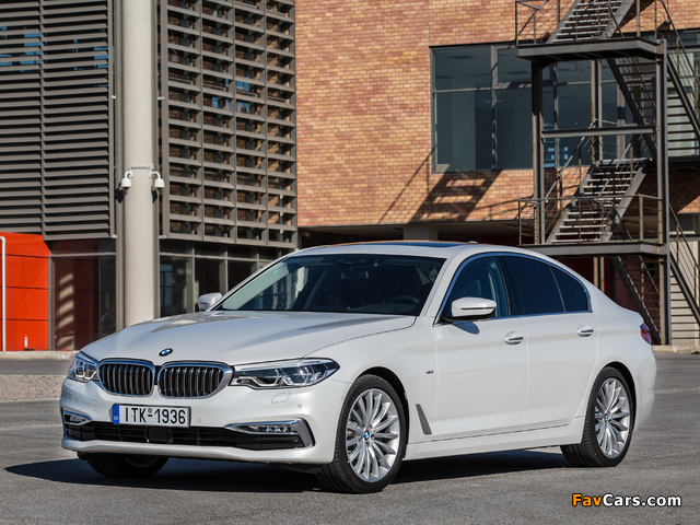 BMW 520d Sedan Luxury Line (G30) 2017 pictures (640 x 480)