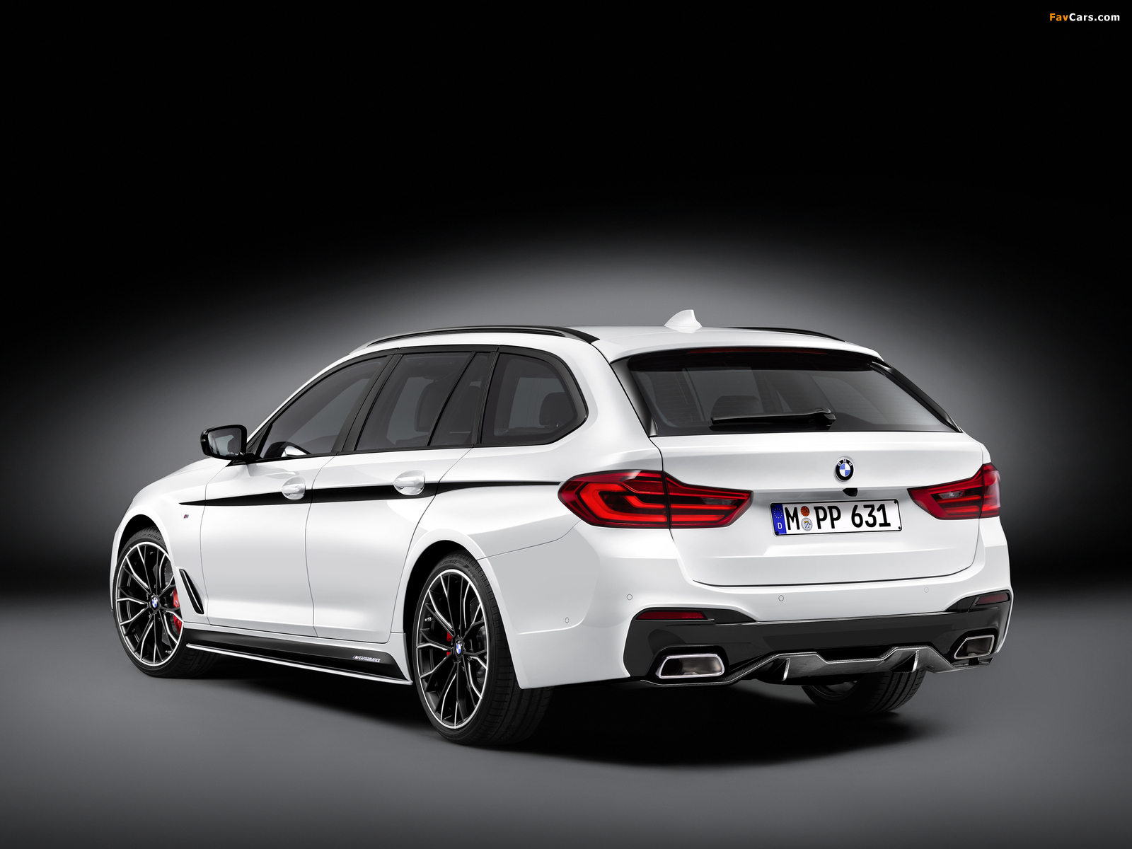 BMW 5 Series Touring M Performance Accessories (G31) 2017 wallpapers (1600 x 1200)