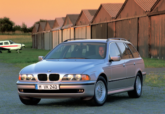BMW 5 Series Touring (E39) 1997–2004 images