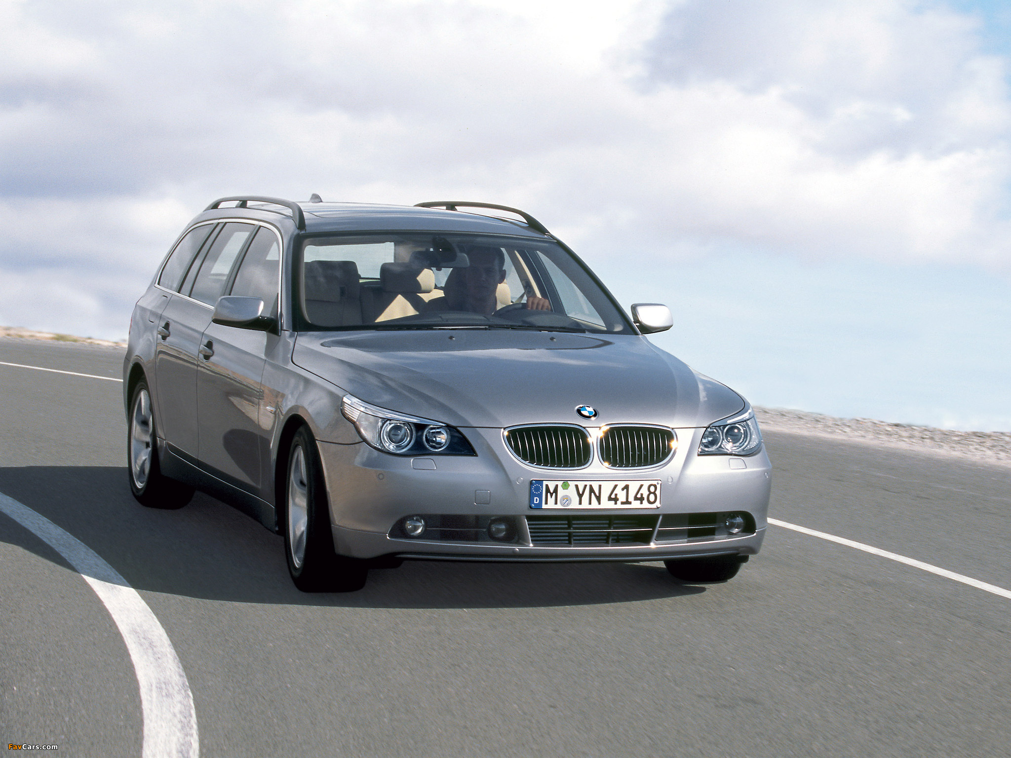 BMW 530d Touring (E61) 2004–07 photos (2048 x 1536)