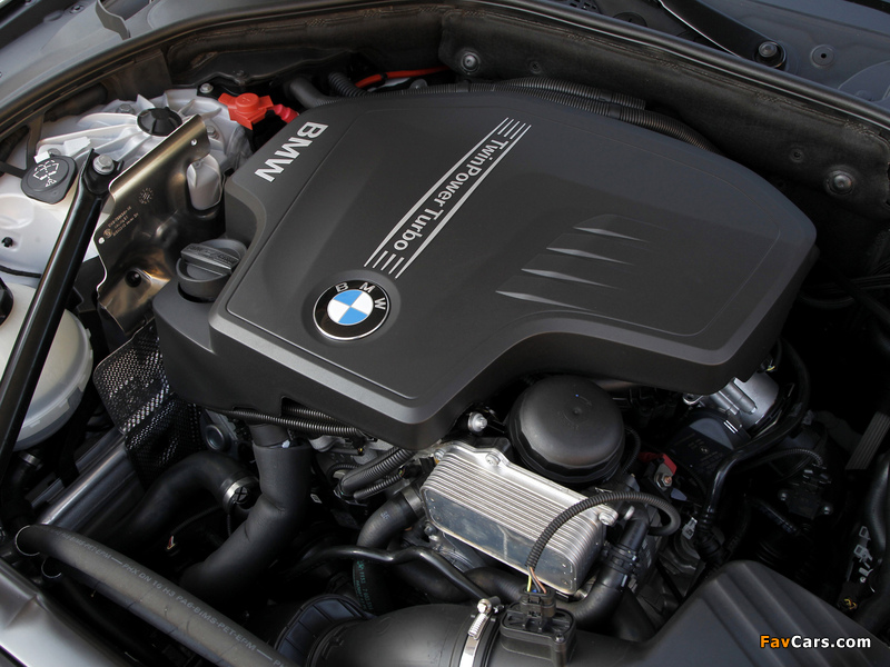 BMW 520i Touring (F11) 2011 images (800 x 600)