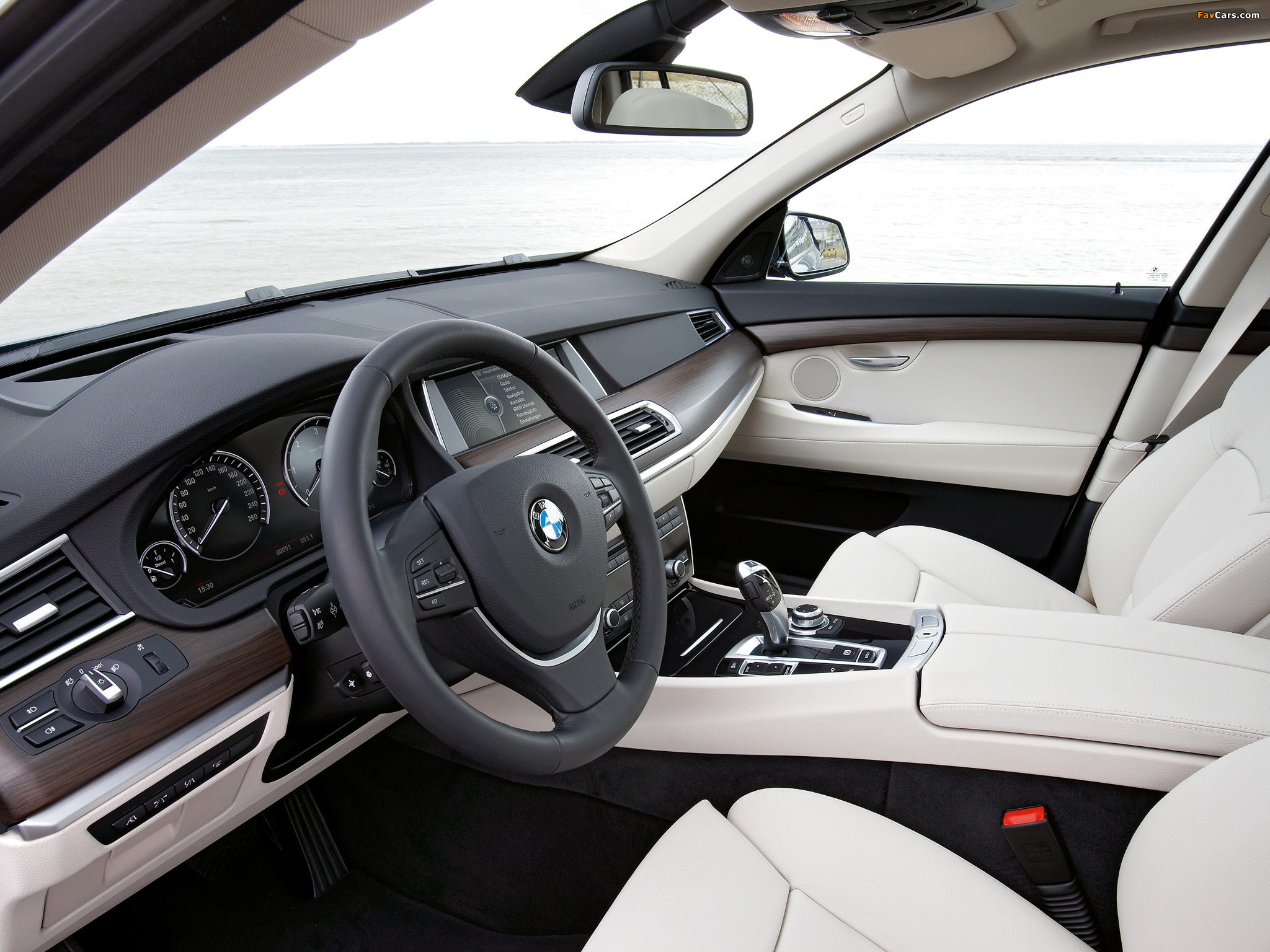 Images of BMW 530d Gran Turismo (F07) 2009–13 (2048 x 1536)