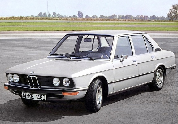 Images of BMW 525 Sedan (E12) 1973–76