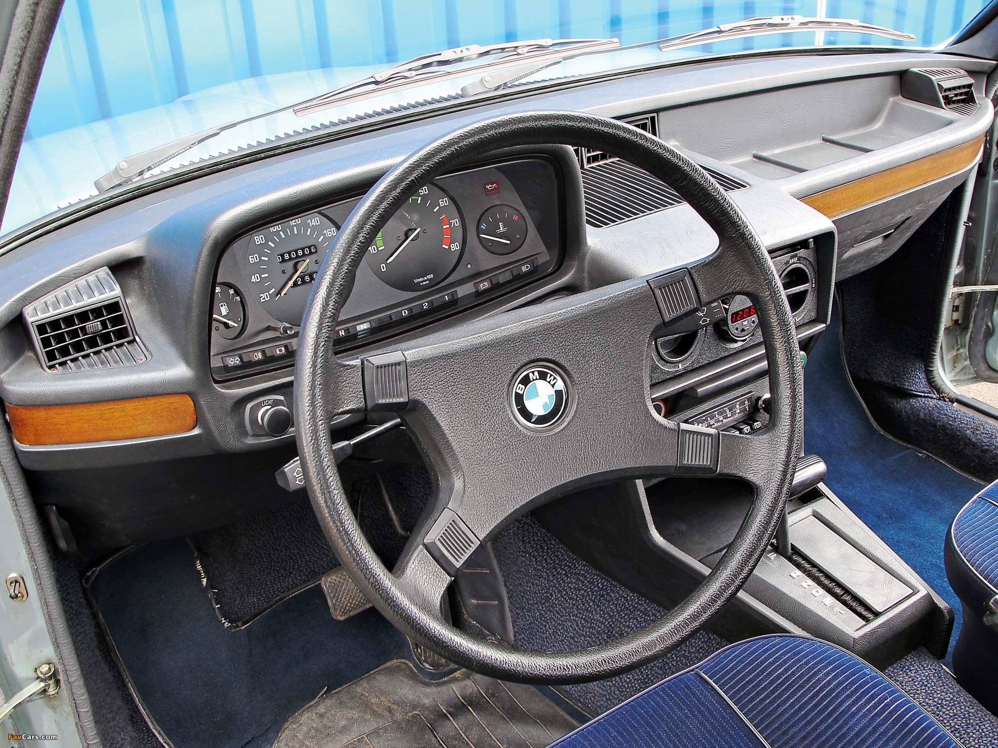 Images of BMW 525 Sedan (E12) 1976–81 (2048 x 1536)